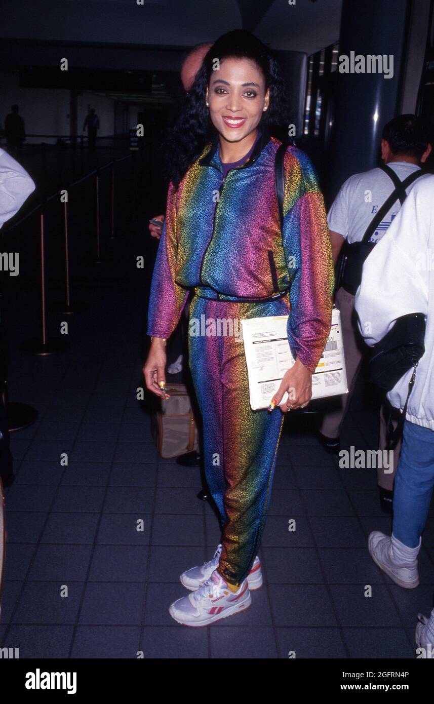 Florence Griffith-Joyner il 7 aprile 1994 presso l'aeroporto internazionale di Los Angeles a Los Angeles, California. Credit: Ralph Dominguez/MediaPunch Foto Stock