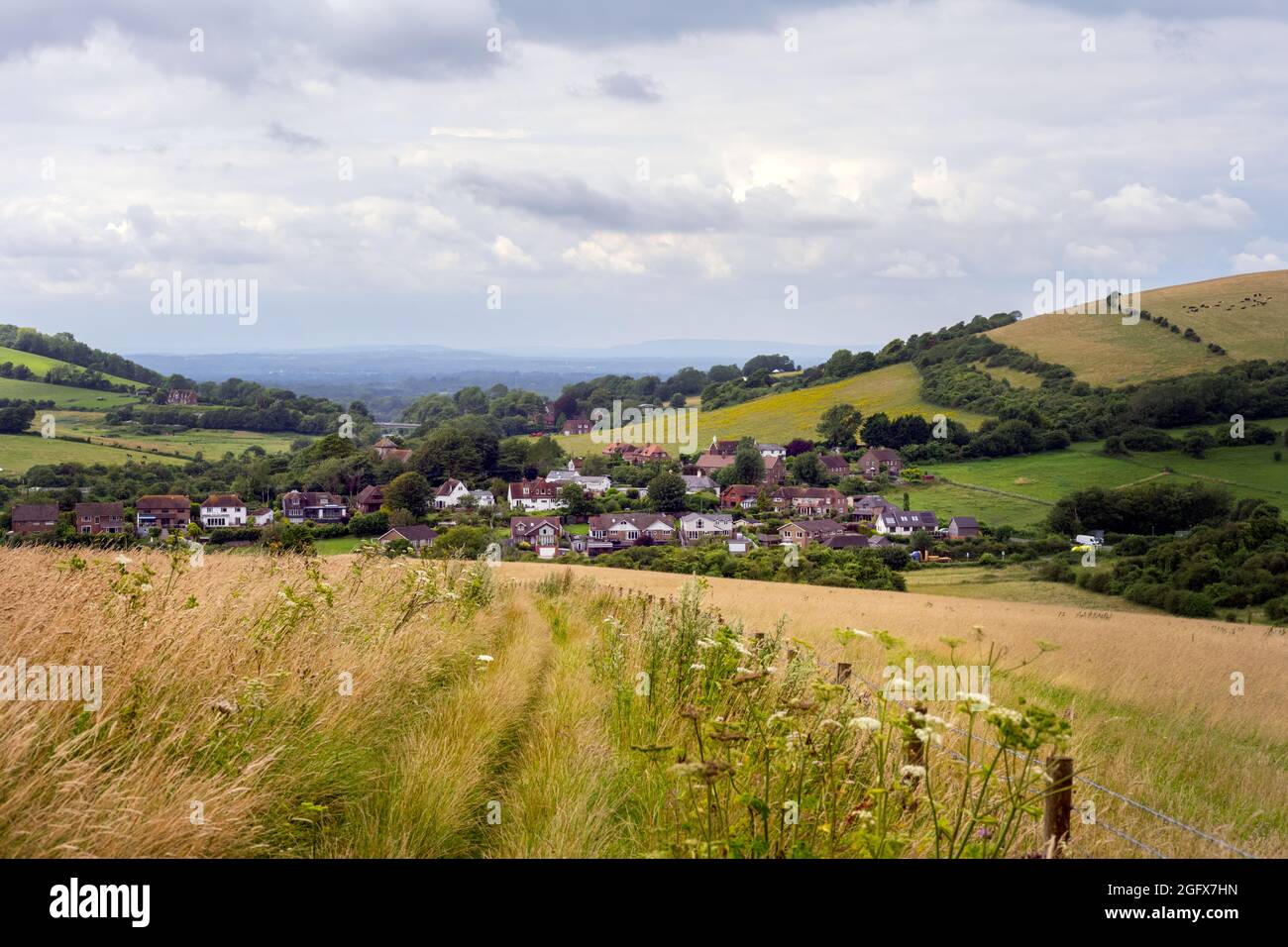 PYECOMBE, INGHILTERRA - 3 AGOSTO 2021: Vista del villaggio di Pyecombe in estate, South Downs, West Sussex, Inghilterra Foto Stock