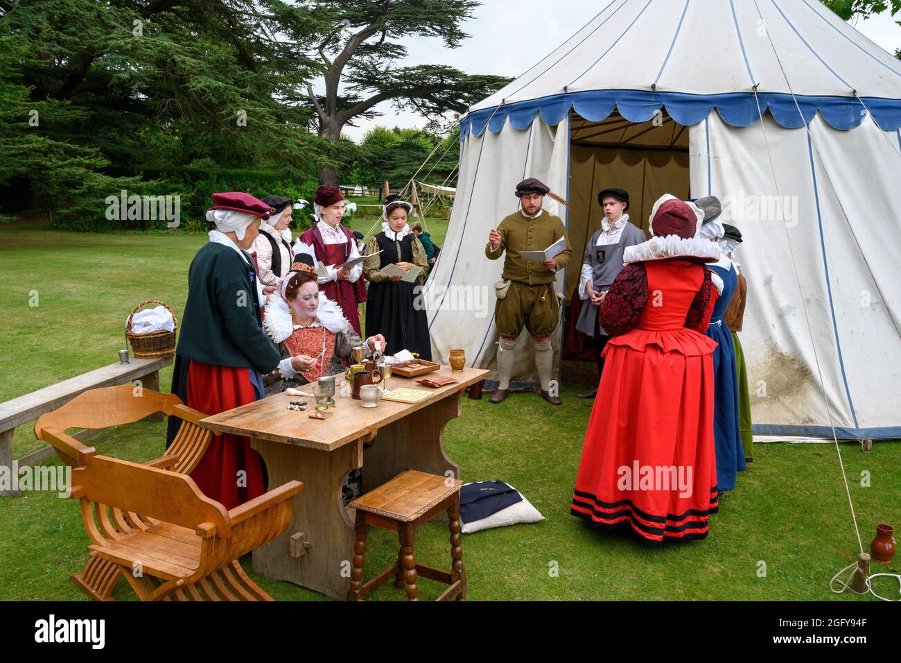 Re-enattori a Kentwell Hall, Long Melford, Suffolk, East Anglia, Inghilterra, REGNO UNITO Foto Stock