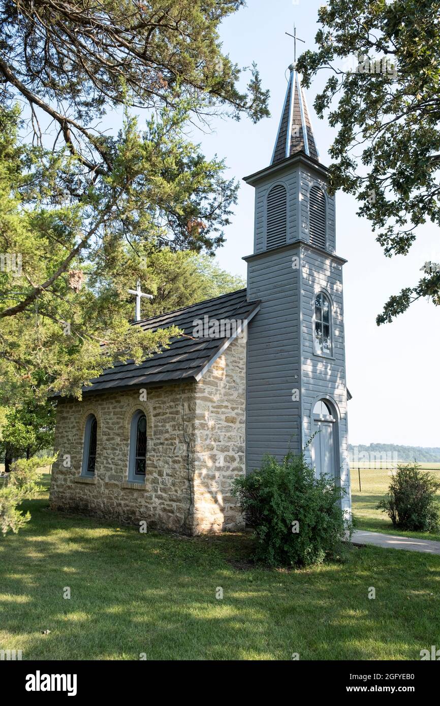 Cappella di Sant'Antonio di Padova, Contea di Winneshiek, Iowa. La chiesa più piccola del mondo, 14x20 piedi, costruita 1885. Foto Stock