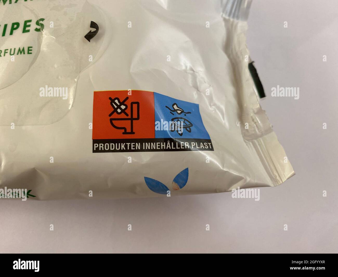 Il terzo luglio 2021 l'UE ha attuato la cosiddetta direttiva SUP che disciplina l'uso della plastica monouso all'interno dell'UE. Nuovi simboli hanno ora Foto Stock