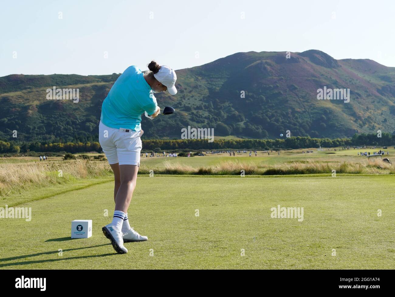 Annabel Wilson del team GB&I. Un tee shot durante la Curtis Cup Day 1 2021 - Fourballs pomeridiani al Conwy Golf Club, Conwy, Galles il 26/8/21 . (Ste Foto Stock