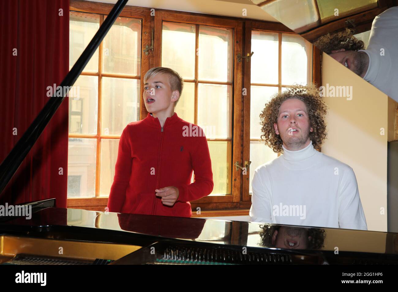 Phil Schaller und Valentin Kuhn bei den Proben zur 4. Windflüchter Charity Gala zu Gunsten der Stiftung ‚Betroffen’ im Carl-Wilhelm-Scheele-Saal – ho Foto Stock