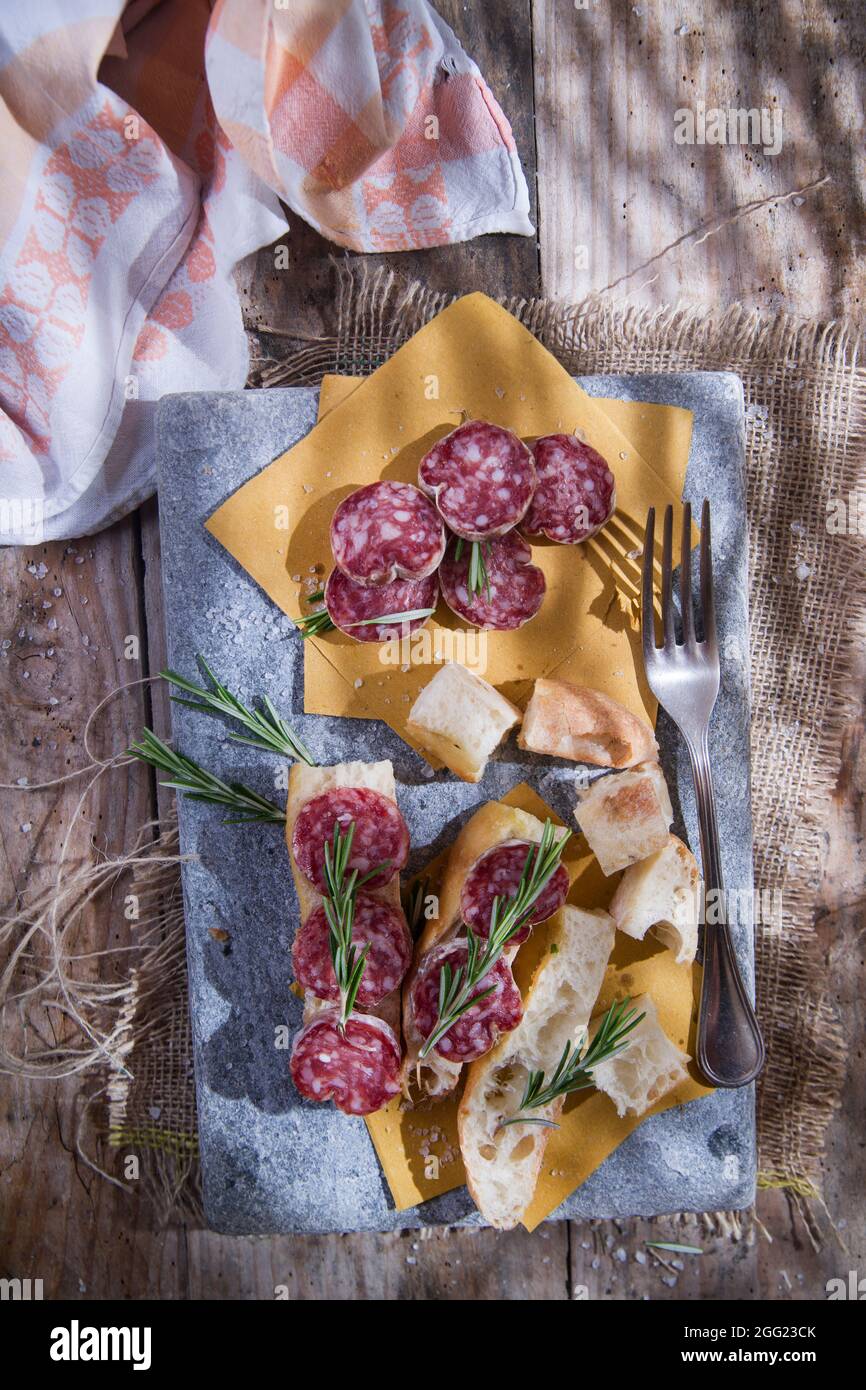 Salame Toscano Immagini e Fotos Stock - Alamy