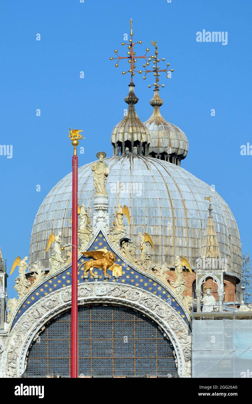 Particolare della facciata della Basilica di San Marco di Venezia - Italia. Foto Stock
