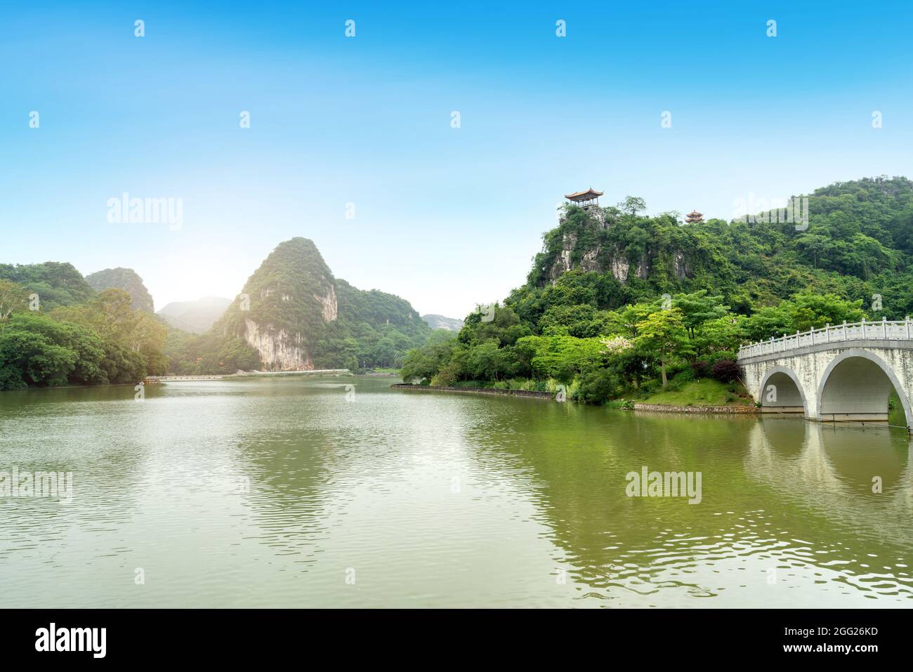 Un ponte con caratteristiche etniche, Liuzhou, Guangxi, Cina. Foto Stock