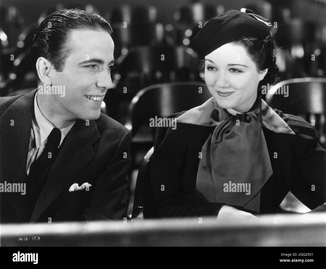 HUMPHREY BOGART e SIDNEY FOX A MEZZANOTTE aka LO CHIAMANO OMICIDIO (ristampa)1934 regista CHESTER ERSKINE giocare Paul e Claire Sifton tutte le produzioni Star / Universal pictures Foto Stock