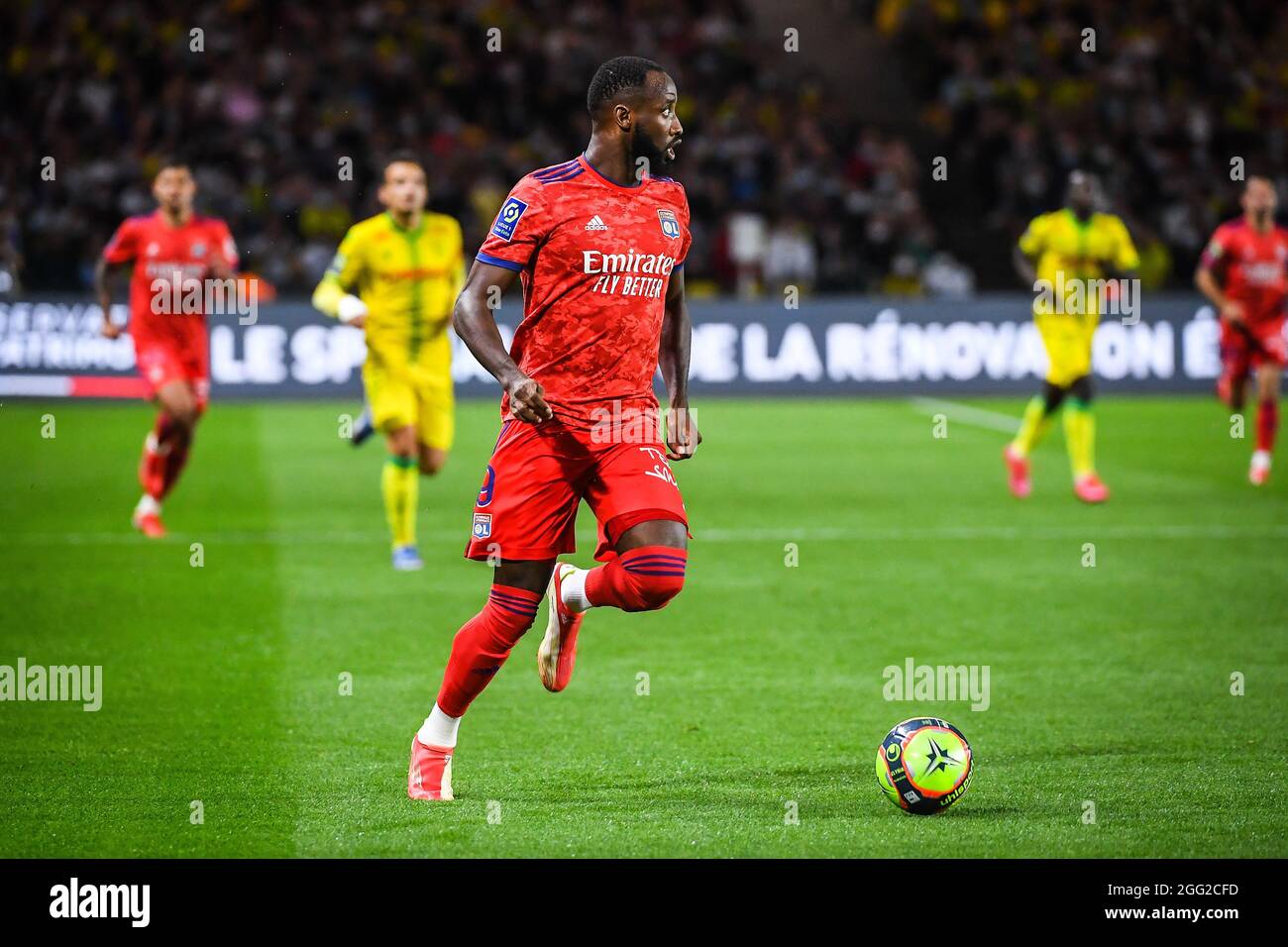 Nantes, Francia, Francia. 27 ago 2021. Moussa DEMBELE di Lione durante la partita Ligue 1 tra il FC Nantes e l'Olympique Lyonnais (OL) allo Stade de la Beaujoire il 27 agosto 2021 a Nantes, Francia. (Credit Image: © Matthieu Mirville/ZUMA Press Wire) Foto Stock