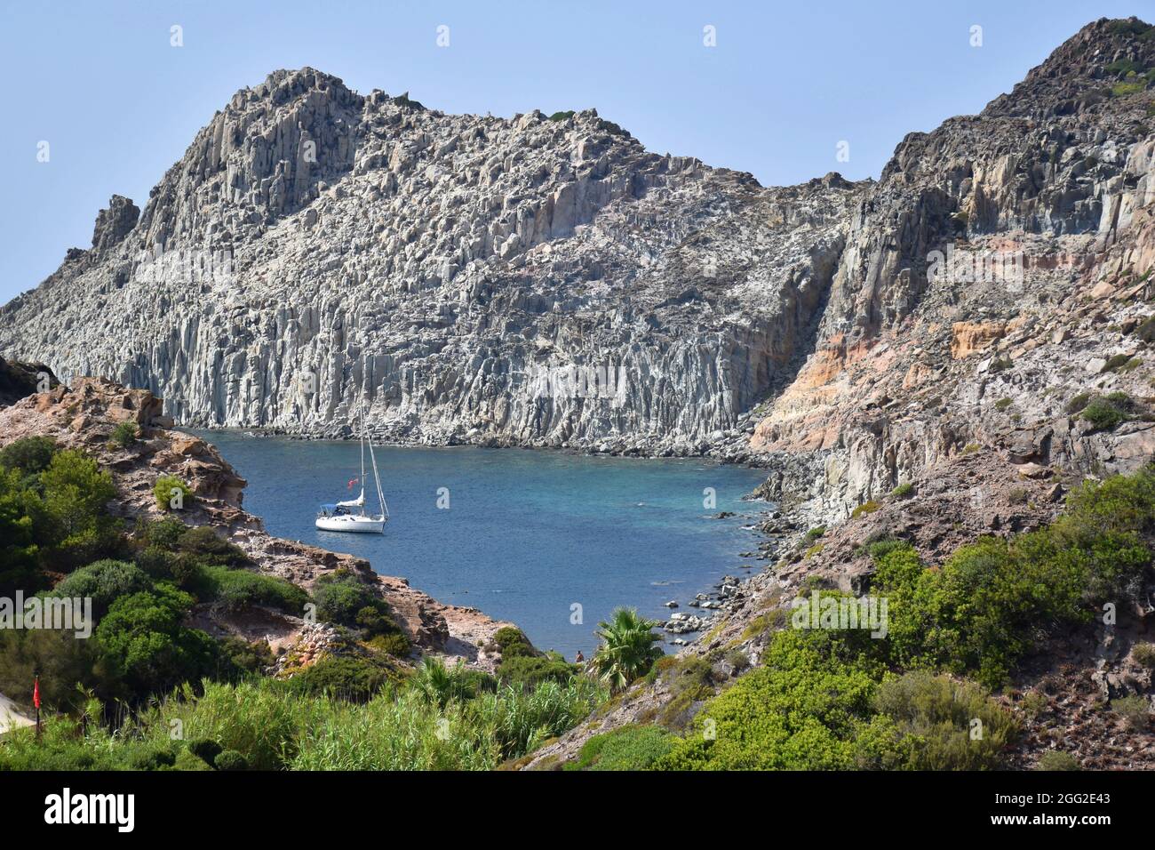 Baia di Spiaggia di Cala Fico, isola di San Pietro, Sardegna, Italia Foto Stock