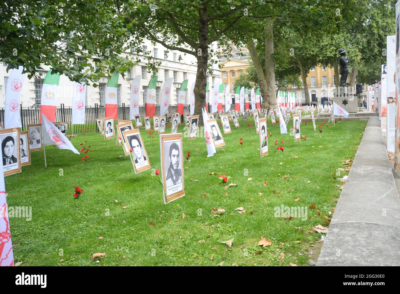 28 agosto 2021, Londra, Regno Unito. Protesta dell'Iran. Iran. A Whitehall di Londra si è svolta una protesta forte. I manifestanti sono arrabbiati per l'uso apparentemente casuale della pena di morte da parte dei governanti. Credit: graham mitchell/Alamy Live News Foto Stock