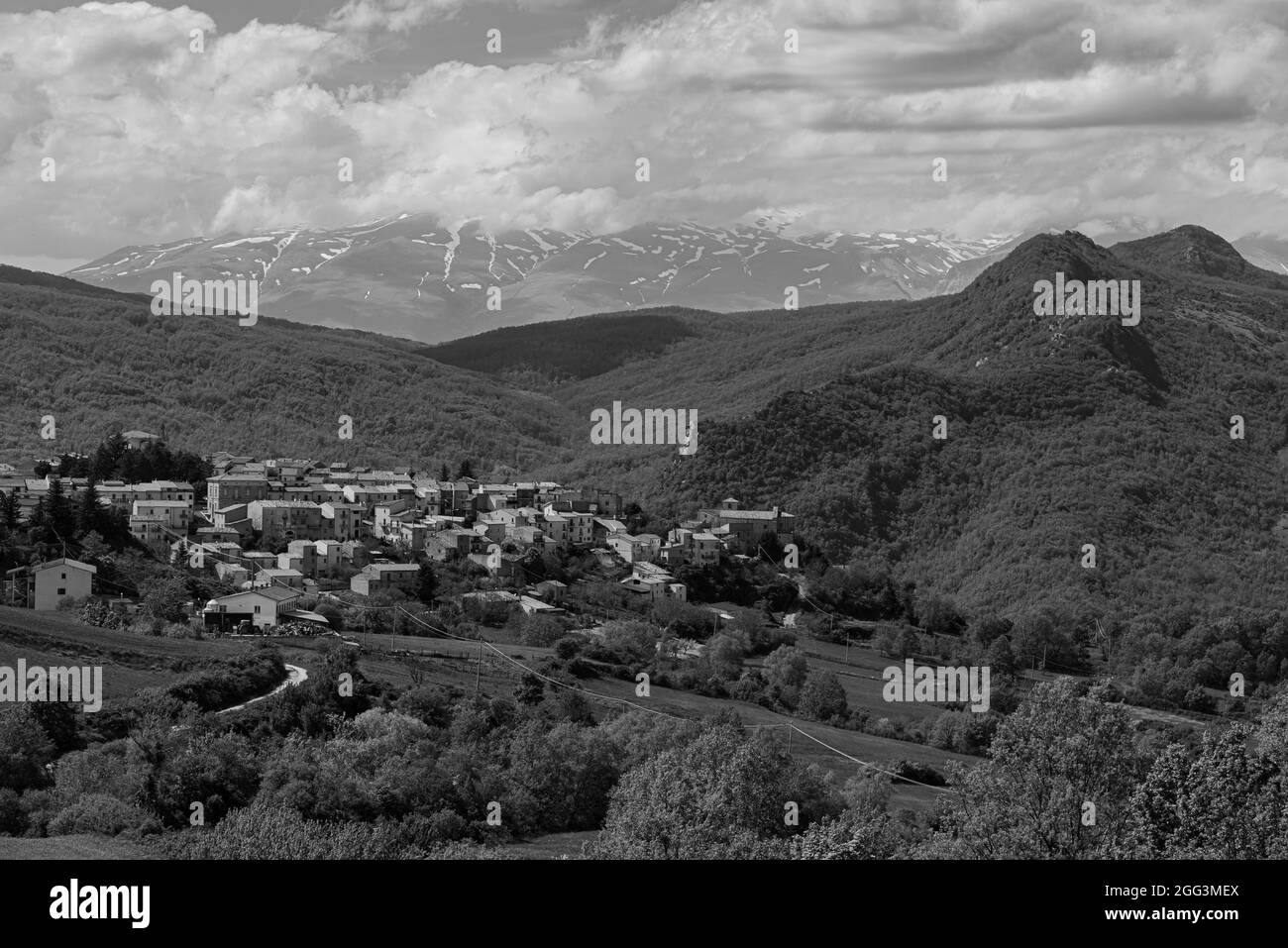 Borrello, Chieti, Abruzzo. Panorama. Borrello è un comune italiano di 338 abitanti della provincia di Chieti in Abruzzo. Fa anche parte del Me Foto Stock