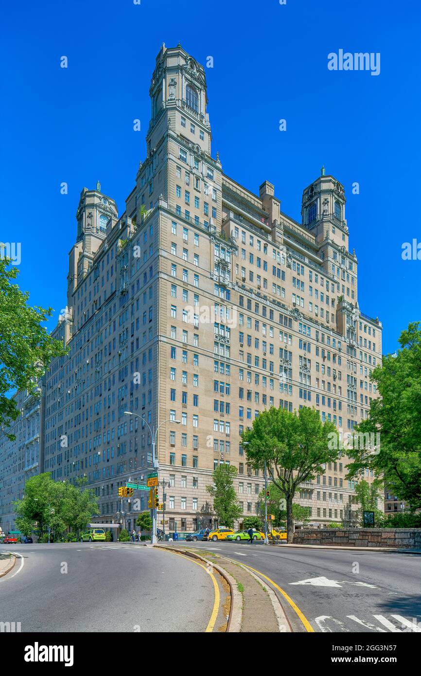 211 Central Park West, Beresford, l'edificio a tre torri di Emery Roth. Foto Stock