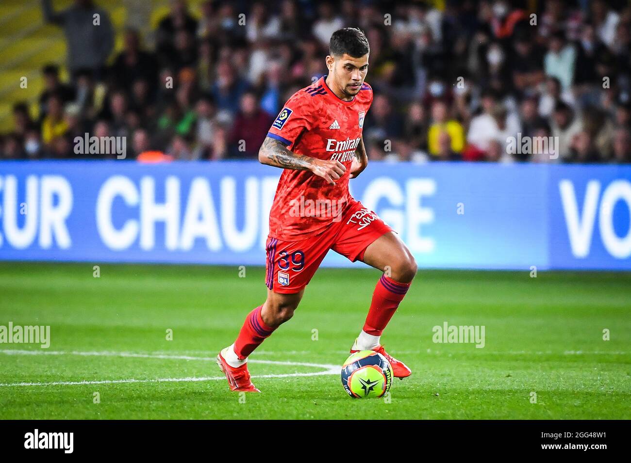 Nantes, Francia, Francia. 27 ago 2021. Bruno GUIMARAES di Lione durante la partita Ligue 1 tra il FC Nantes e l'Olympique Lyonnais (OL) allo Stade de la Beaujoire il 27 agosto 2021 a Nantes, Francia. (Credit Image: © Matthieu Mirville/ZUMA Press Wire) Foto Stock