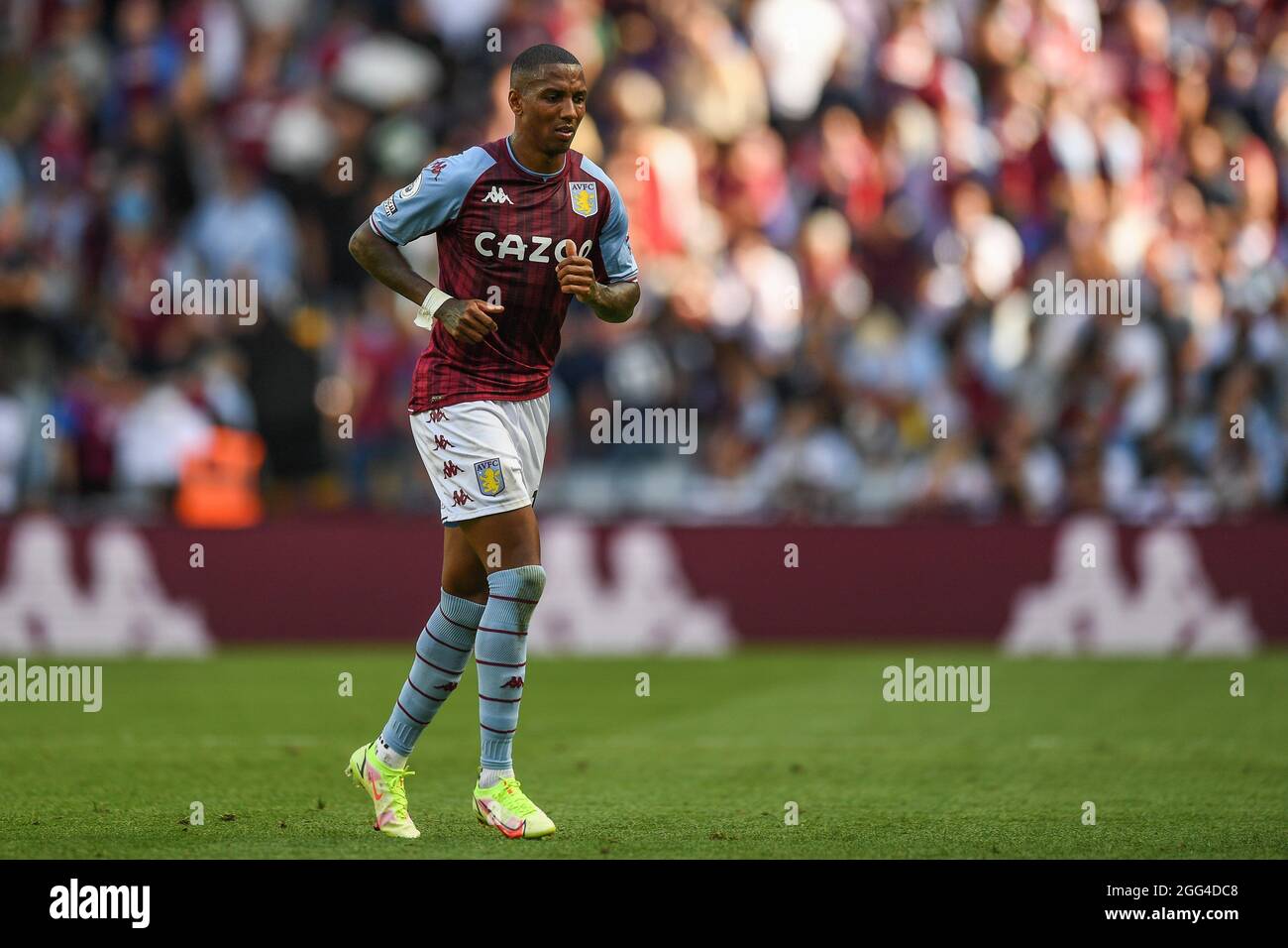 Ashley Young #18 di Aston Villa durante il gioco Foto Stock