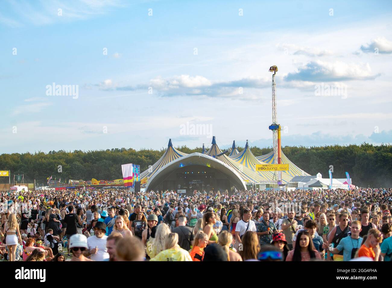 Leeds , Regno Unito. 28 ago 2021, grande folla durante il Leeds Festival 2021Bramham Park credito: Jason Richardson/ Foto Stock