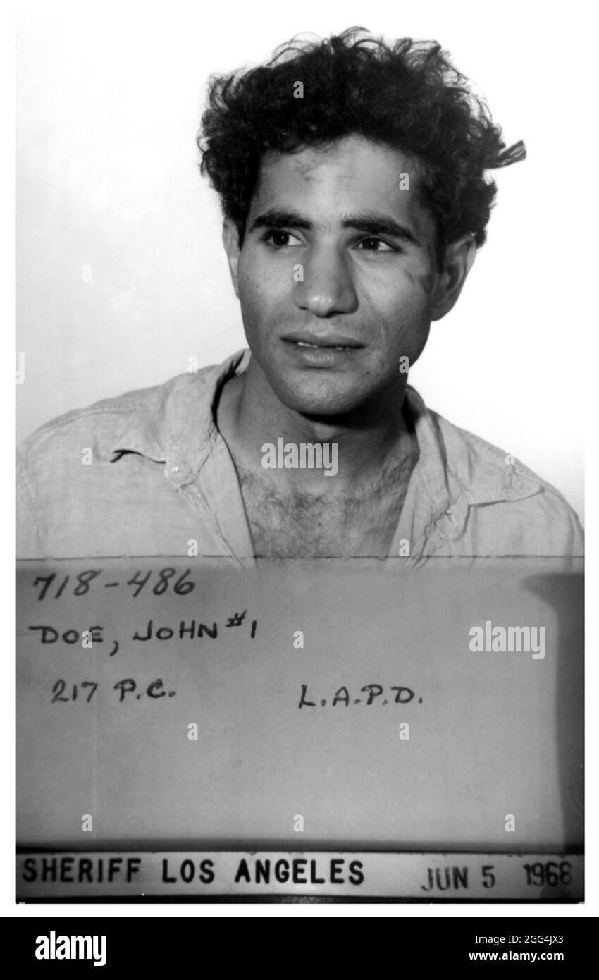 1968 , 5 giugno , Los Angeles , USA : il cittadino Giordano nato palestinese SIRHAN SIRHAN ( Sirhan Bishara Sirhan , nato nel 1944 ), Los Angeles Police Department Mug shot, il killer che ha ucciso IL senatore ROBERT KENNEDY il giorno 5 giugno 1968 . Fotografo sconosciuto .- BOB - ritratto - ritratto - ritratto - FOTO SEGNALETICA della POLIZIA - MUG-SHOT - MUGSHOT - assassino - CRONACA nera - KILLER - COMPLOT - COMPLOTTO - TERRORISTA - TERRORISTA - ERGASTOLO - ERGASTOLANO - carcerato --- Archivio GBB Foto Stock