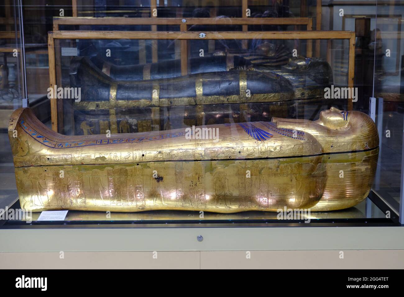 Egitto Cairo - il Museo Egizio sarcofago d'oro del faraone egiziano Foto Stock