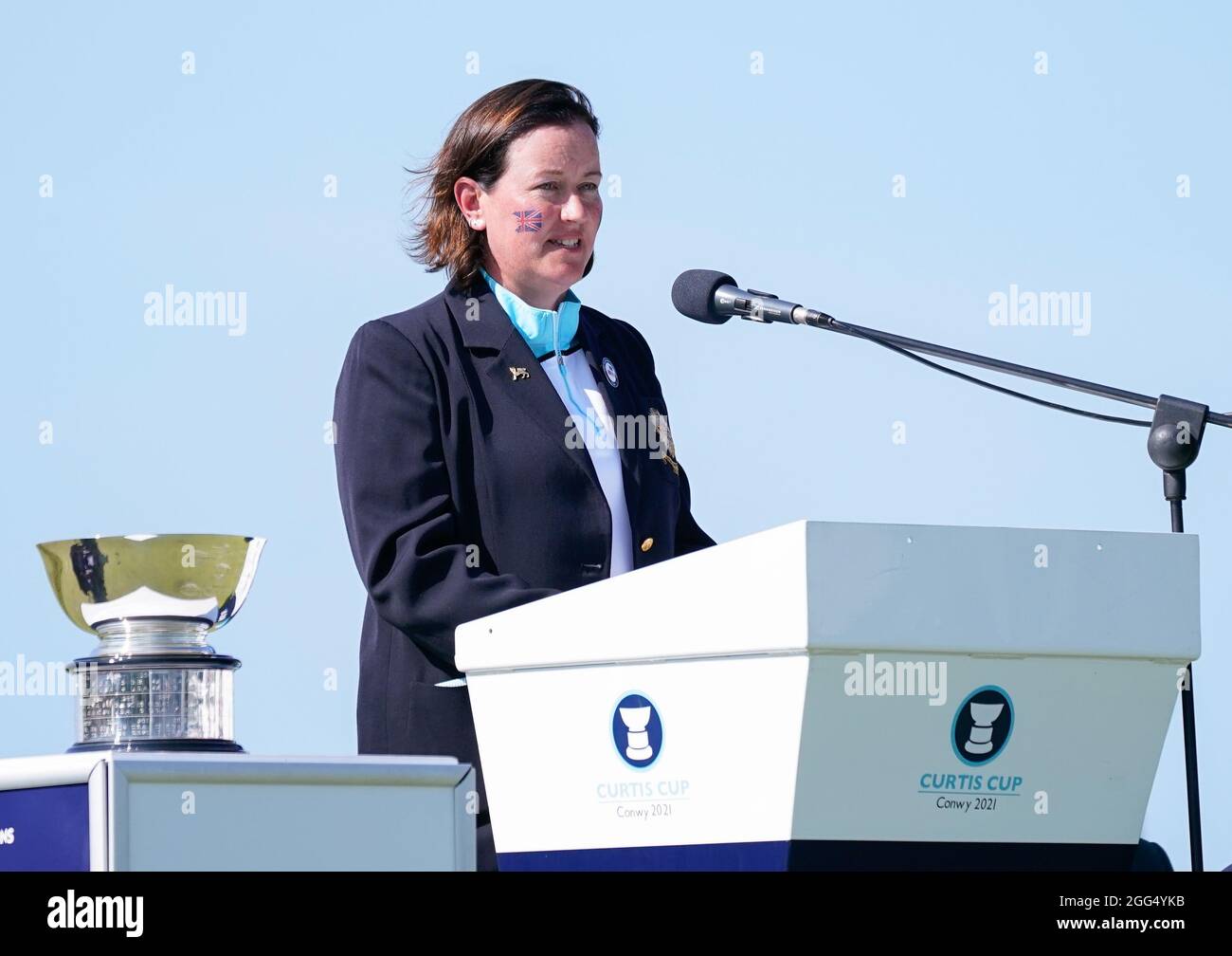 Team GB&i il capitano Elaine Ratcliffe ha tenuto un discorso alla cerimonia di chiusura dopo che la sua squadra è stata picchiata da 12.5 a 7.5 punti nella Curtis Cup 2021 Day 3 - Foto Stock