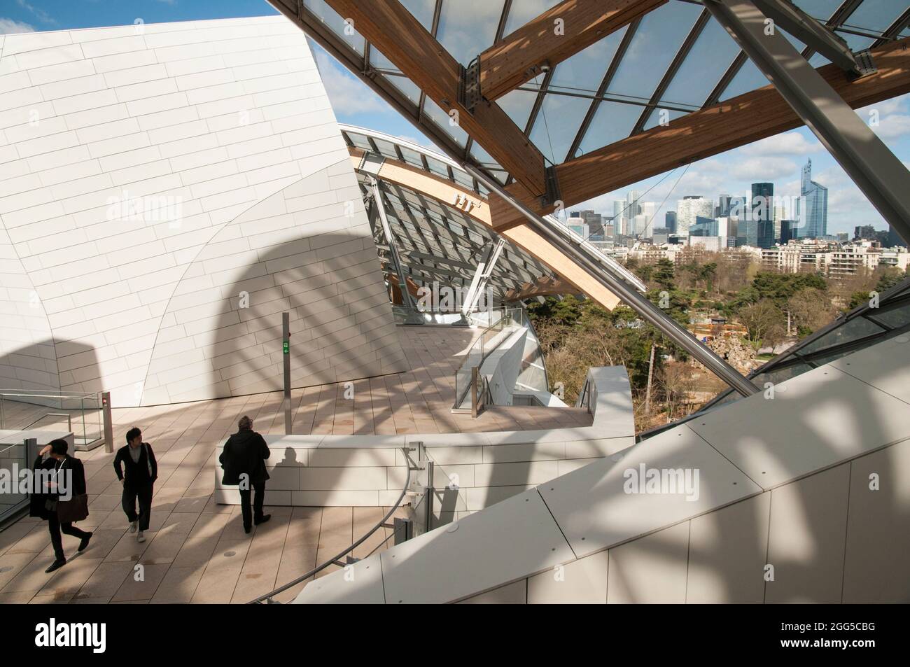 FRANCIA. PARIGI (16° DISTRETTO). FONDAZIONE LOUIS VUITTON. ( ARCHITETTURA: FRANK GEHRY ) Foto Stock