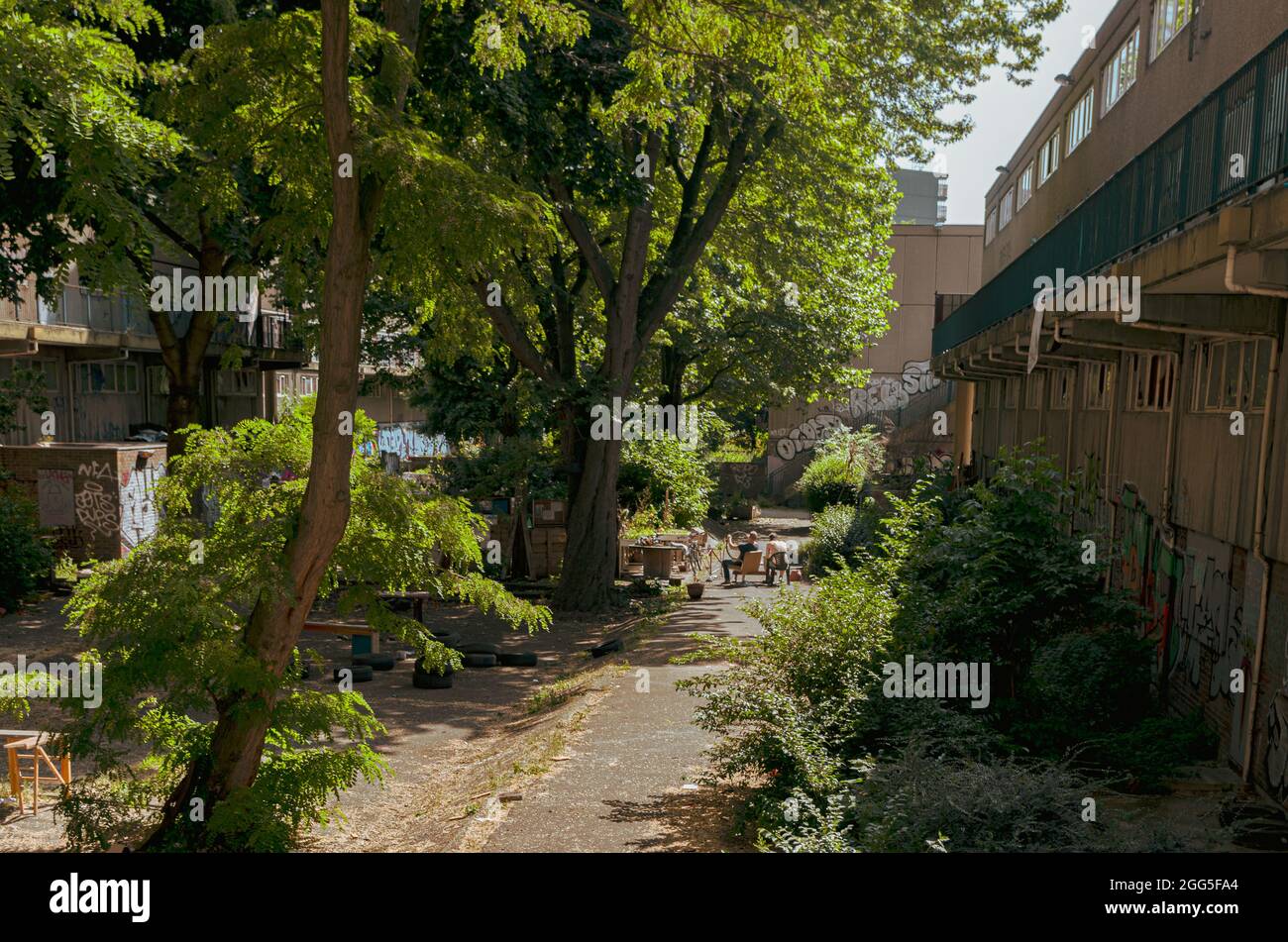 LONDRA, REGNO UNITO - Lug 06, 2013: The Heygate Estate, UNA grande proprietà immobiliare a Walworth, Southwark, South London Foto Stock