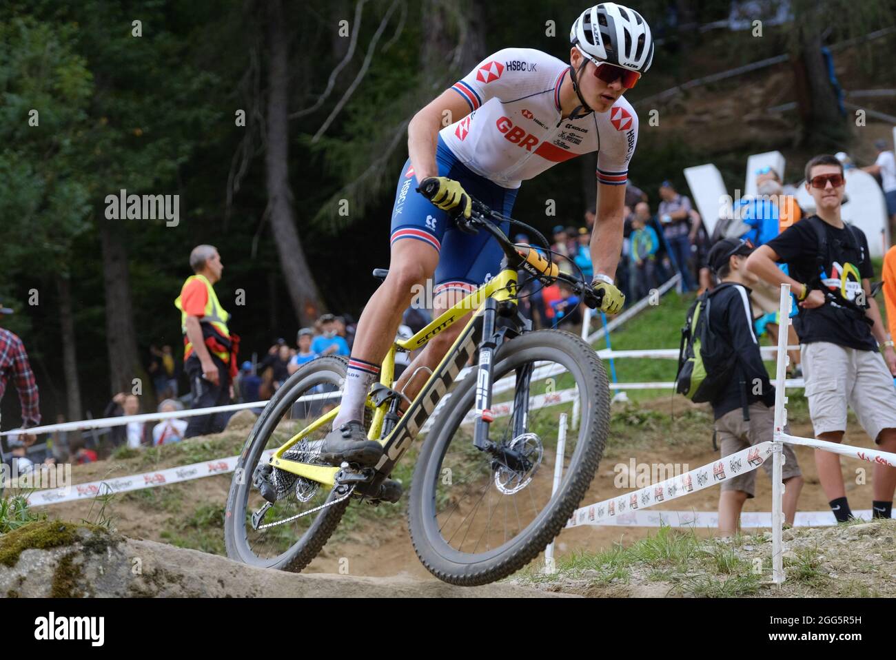 Commezzadura, Italia. 28 agosto 2021. (14) - Charlie Aldridge (Gran Bretagna) durante UCI MTB World Championship - Cross Country - Men U23 Race, MTB - Mountain Bike a Commezzadura, Italia, Agosto 28 2021 Credit: Independent Photo Agency/Alamy Live News Foto Stock