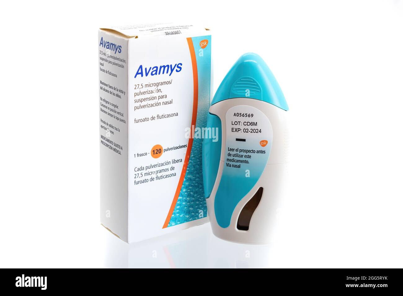 Huelva, Spagna - 28 agosto 2021: Scatola spagnola di fluticasone furoate  marca Avamys. È uno spray nasale steroide per sintomi simili al freddo  causati da allergi Foto stock - Alamy