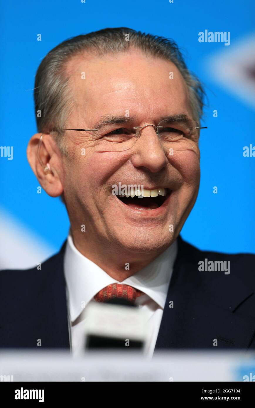 Foto del file del 27-07-2012 del Presidente del CIO Jacques Rogge durante la Conferenza stampa del CIO nel Parco Olimpico di Londra. Data di emissione: Domenica 29 agosto 2021. Foto Stock