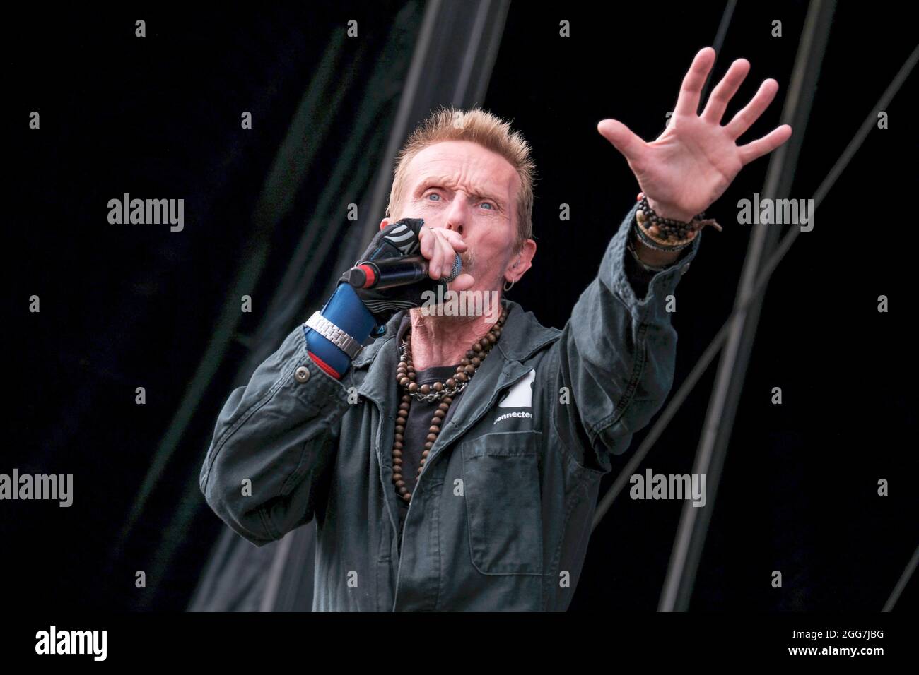 Portsmouth, Regno Unito. 28 agosto 2021. Il cantante Rob Birch del gruppo Stereo MCS Hip Hop si esibisce dal vivo sul palco al Victorious Festival. (Foto di Dawn Fletcher-Park/SOPA Images/Sipa USA) Credit: Sipa USA/Alamy Live News Foto Stock