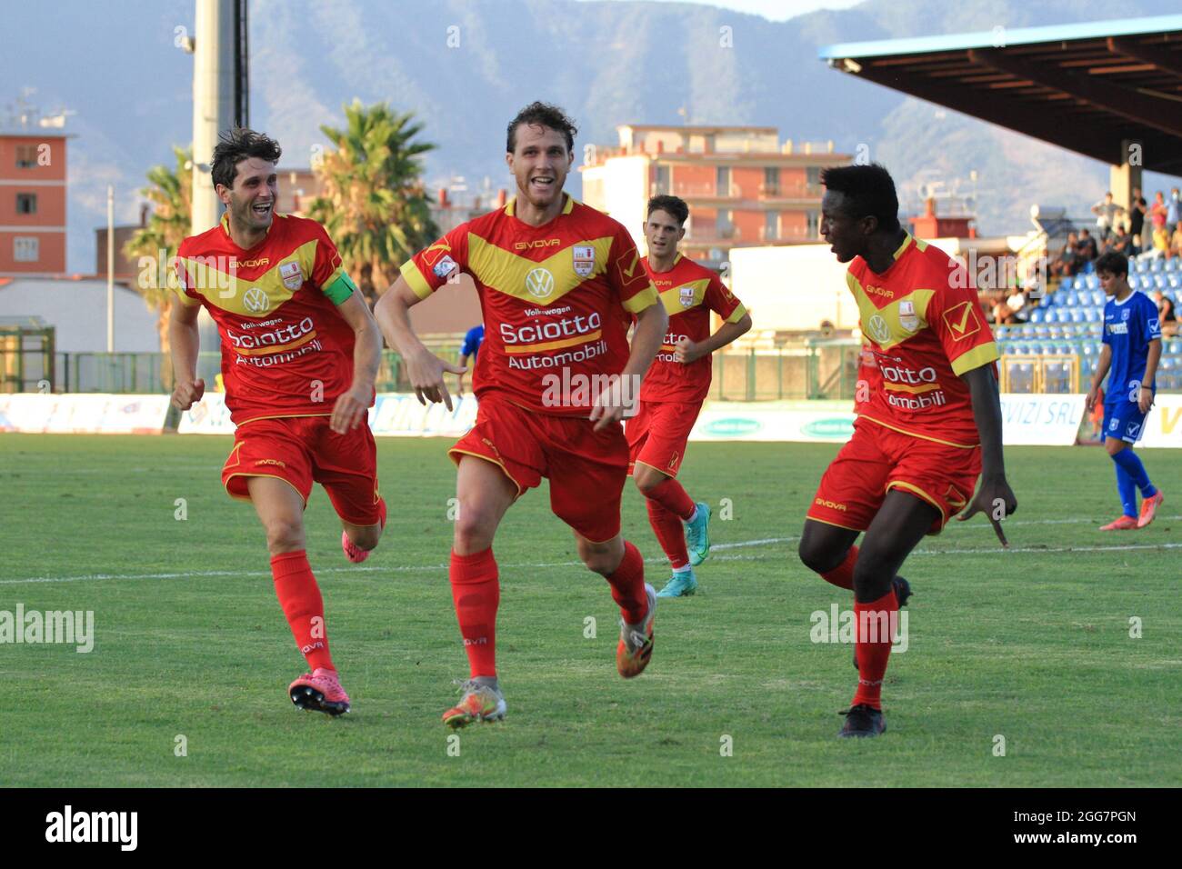 Pagani, Italia. 28 agosto 2021. Calciatori dell'ACR Messina durante la Campionato Italiano di Calcio Pro, Serie C, Paganese vs ACR Messina allo Stadio Marcello Torre. Punteggio finale 4-4. (Foto di Pasquale Senatore/Pacific Press/Sipa USA) Credit: Sipa USA/Alamy Live News Foto Stock