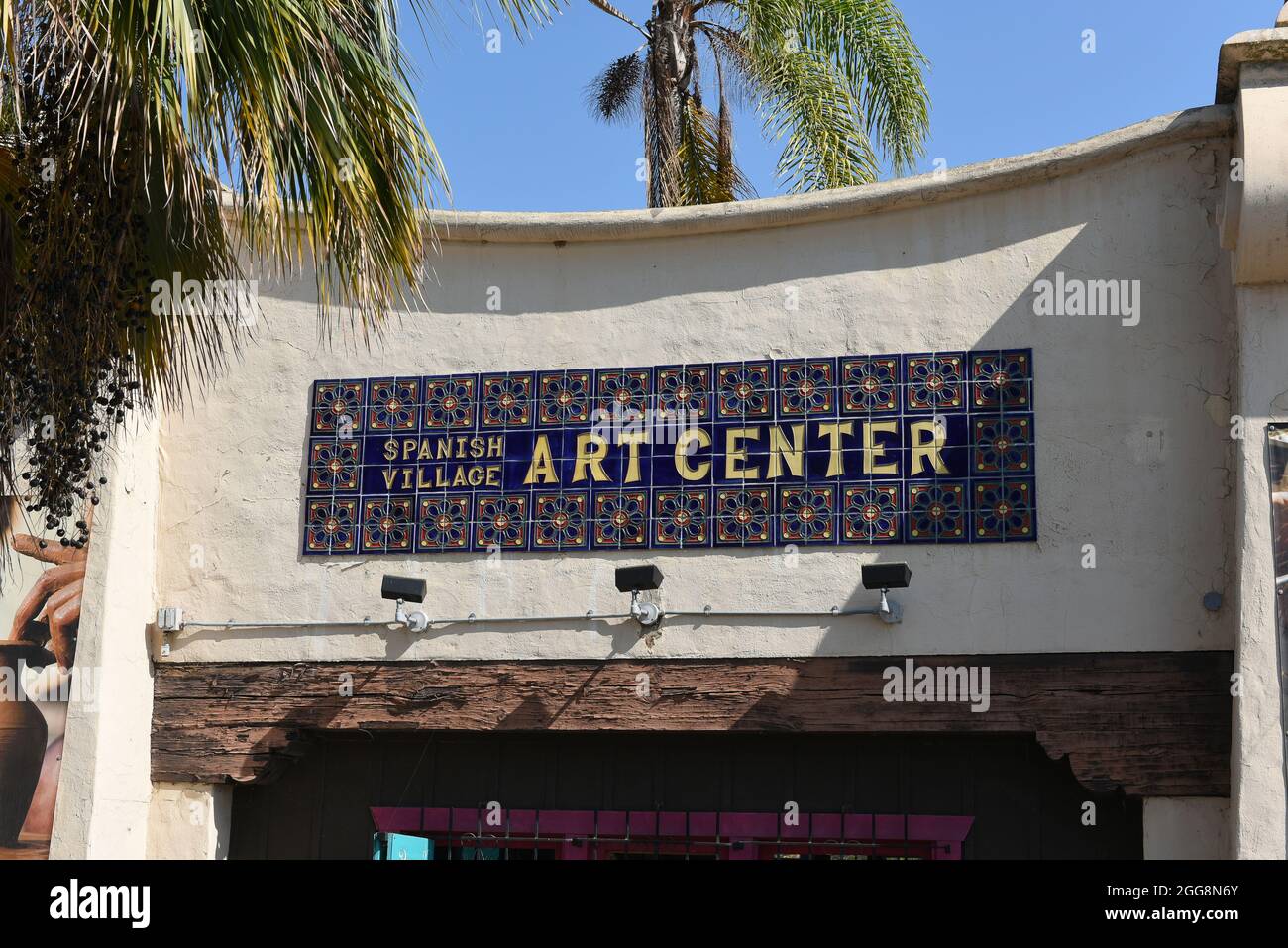 SAN DIEGO, CALIFORNIA - 25 AGO 2021: Cartello presso lo Spanish Village Art Center di Balboa Park. Foto Stock
