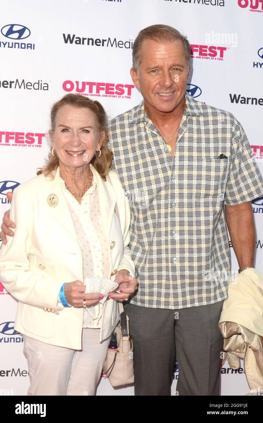 LOS ANGELES - AGO 19: Juliet Mills, Maxwell Caulfield al Sesto Reel World Premiere alla Directors Guild of America il 19 agosto 2021 a Los Angeles, CA Foto Stock