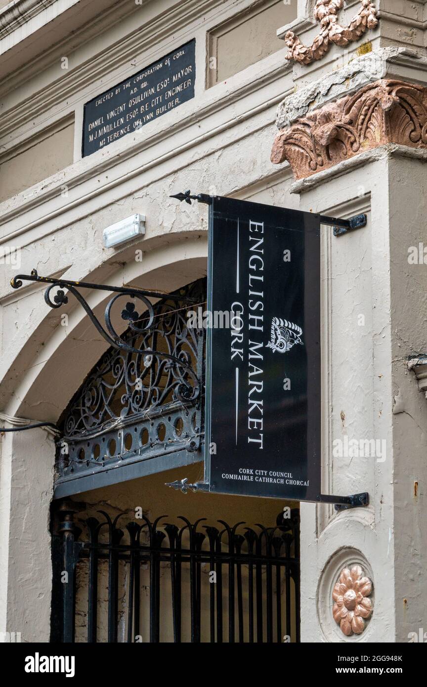 Cork, Irlanda - 14 luglio 2021: Il cartello all'ingresso principale del mercato inglese Cork Foto Stock