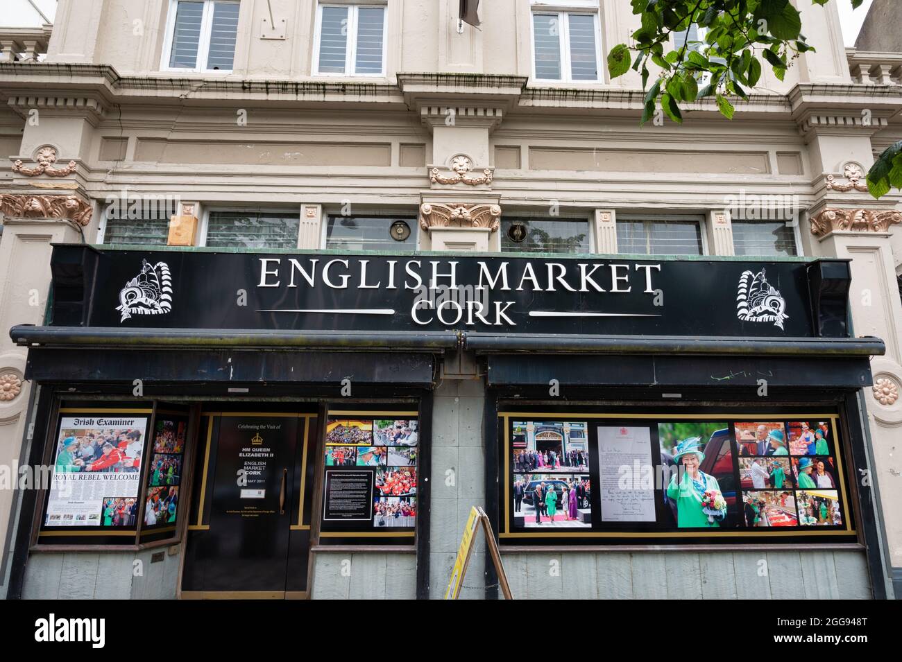 Cork, Irlanda - 14 luglio 2021: Il cartello all'ingresso principale del mercato inglese Cork Foto Stock