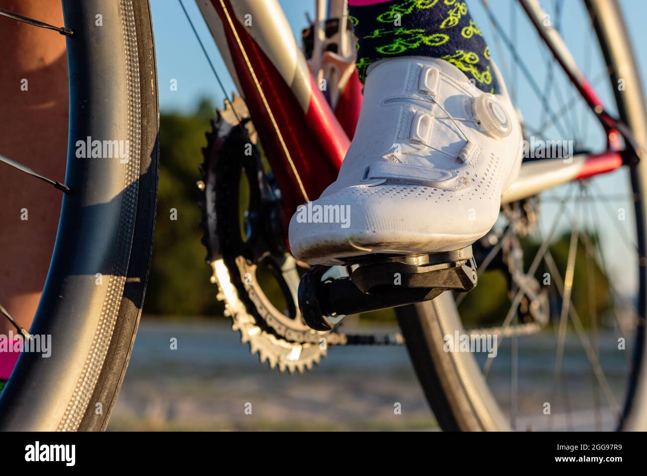 Scarpe per il bikepacking, flat o con attacchi? - bikepackers.it