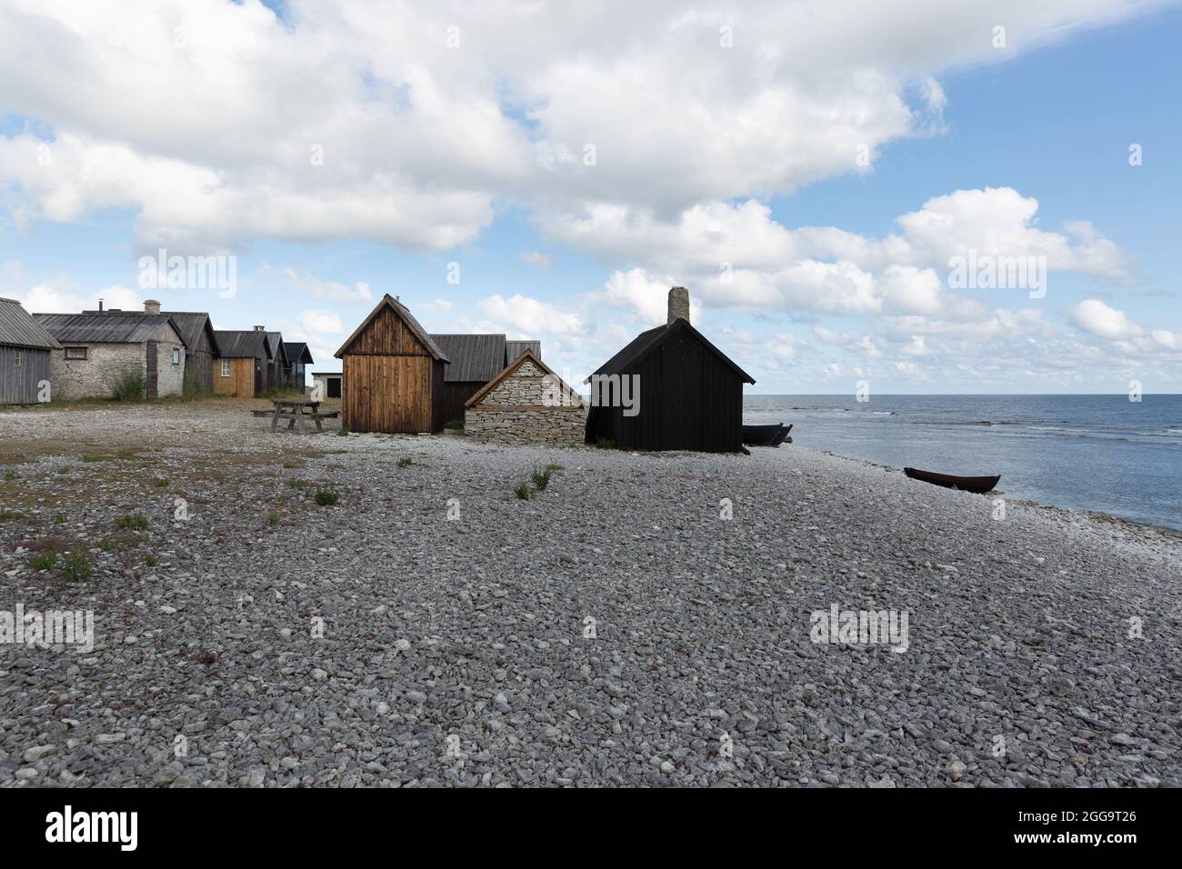 Vecchie capanne di pesca a Helgumannen, un antico villaggio di pescatori a Fårö, Svezia Foto Stock