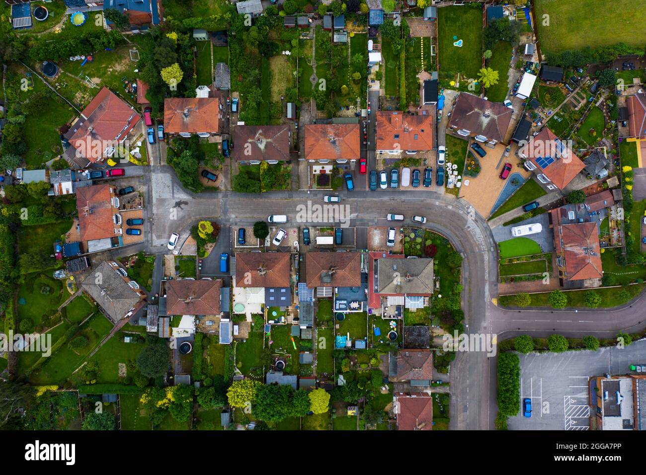 Una vista aerea di una strada cUL De SAC e quartiere in una periferia della città Foto Stock