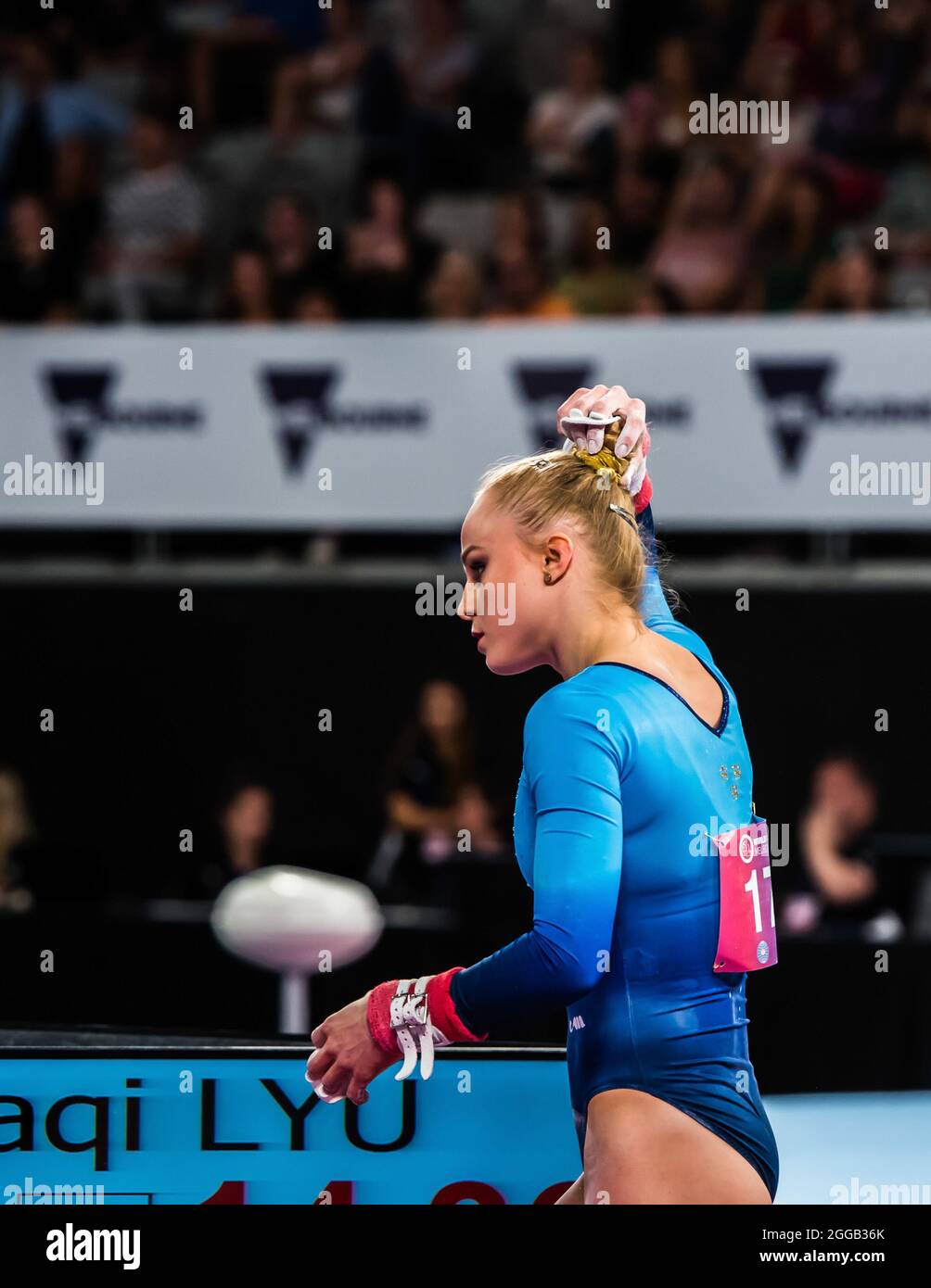 Melbourne, Australia. 15 dicembre 2014. Jonna Adlerteg dalla Svezia visto durante la Melbourne Artistic Gymnastics World Cup alla John Cain Arena. (Foto di Alexander Bogatirev/SOPA Image/Sipa USA) Credit: Sipa USA/Alamy Live News Foto Stock