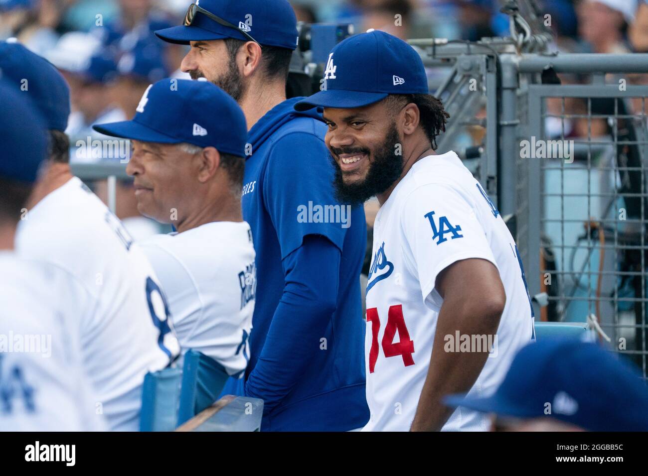 Los Angeles Dodgers sollievo lanciatore Kenley Jansen (74) durante una partita MLB contro i Colorado Rockies, Domenica 28 agosto 2021, a Los Angeles, CIRCA Il Foto Stock