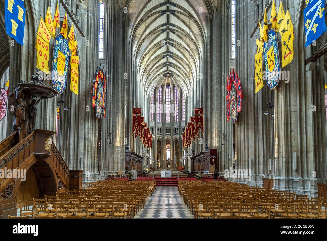 Innenraum der Kathedrale Sainte-Croix Orleans, Frankreich | interno della cattedrale di Sainte-Croix, Orleans, Francia Foto Stock