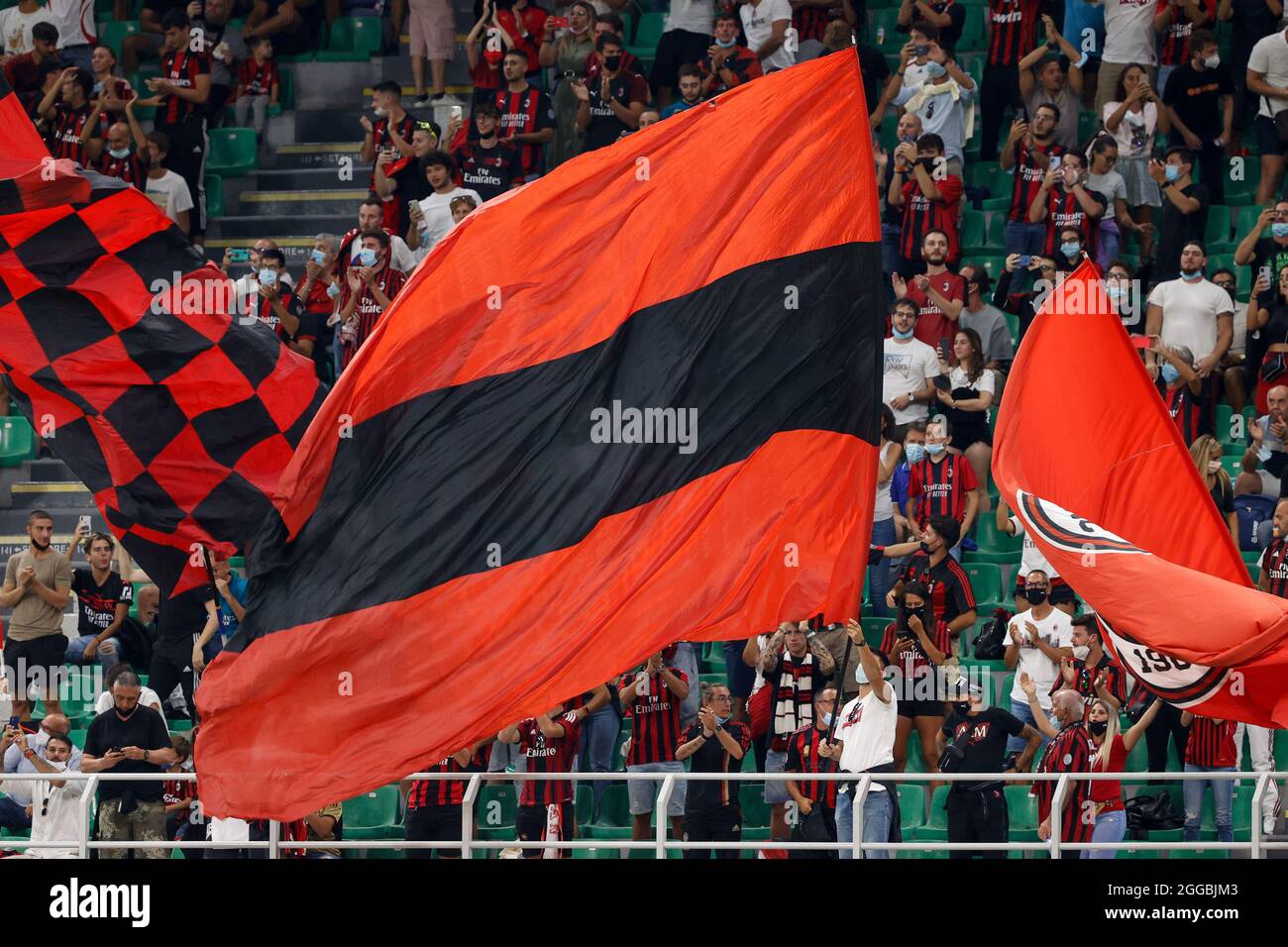 Milano, Italia. 29 agosto 2021. AC Milan supporters during AC Milan vs Cagliari Calcio, Campionato Italiano di calcio A match a Milano, Italy, August 29 2021 Credit: Independent Photo Agency/Alamy Live News Foto Stock