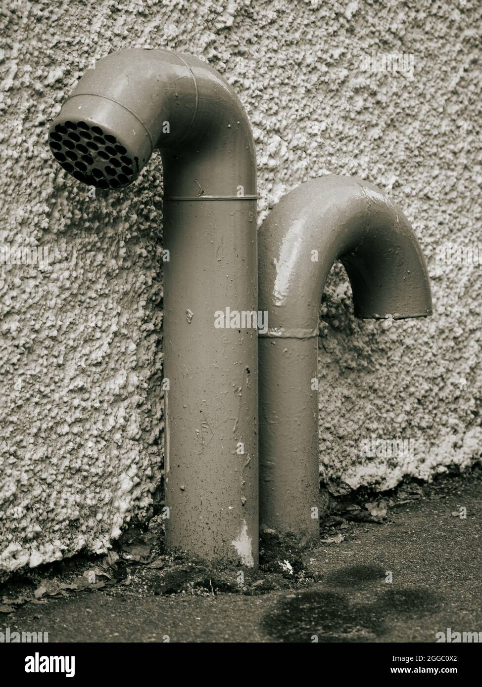 Immagine monocromatica colorata dei tubi di scarico Foto Stock