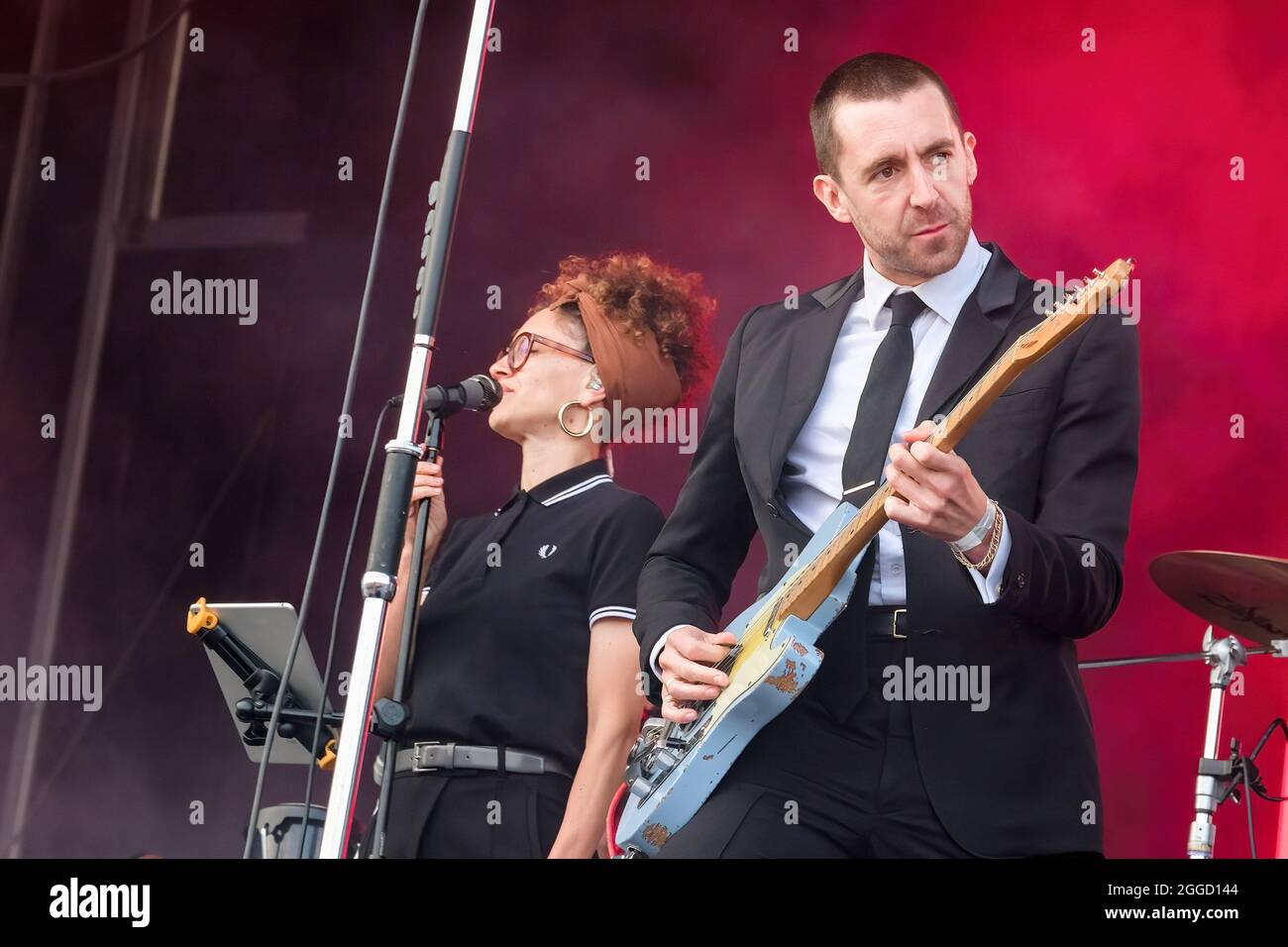 Portsmouth, Regno Unito. 29 agosto 2021. Il cantante inglese, songwriter e mod revivalist, Miles Peter Kane, si esibisce dal vivo sul palco con la band rock indie Miles Kane durante il vittorioso Festival. (Foto di Dawn Fletcher-Park/SOPA Images/Sipa USA) Credit: Sipa USA/Alamy Live News Foto Stock