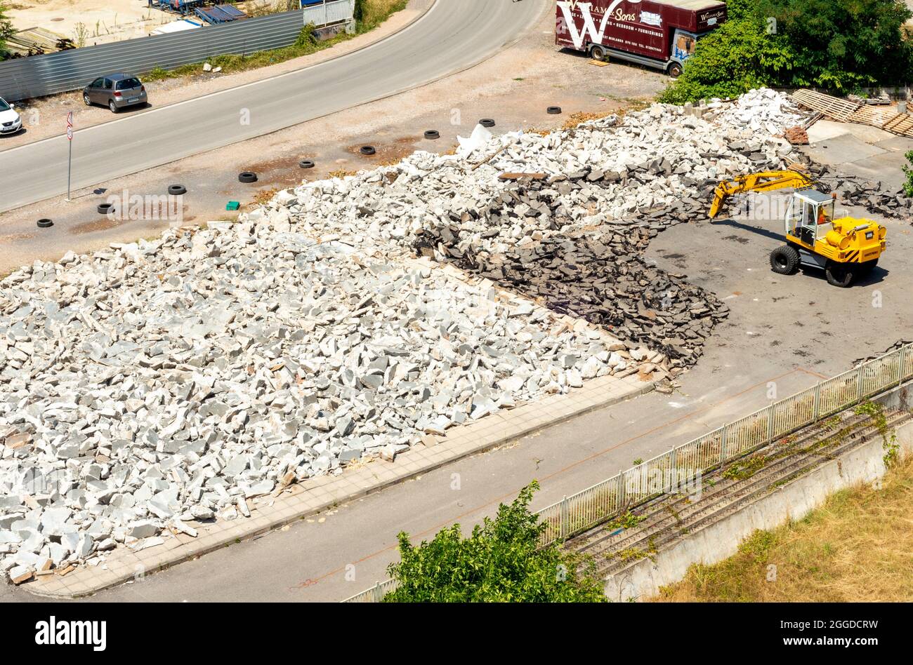 Vista elevata del disboscamento di un cantiere di costruzione a Sofia, Bulgaria, Europa orientale, UE Foto Stock