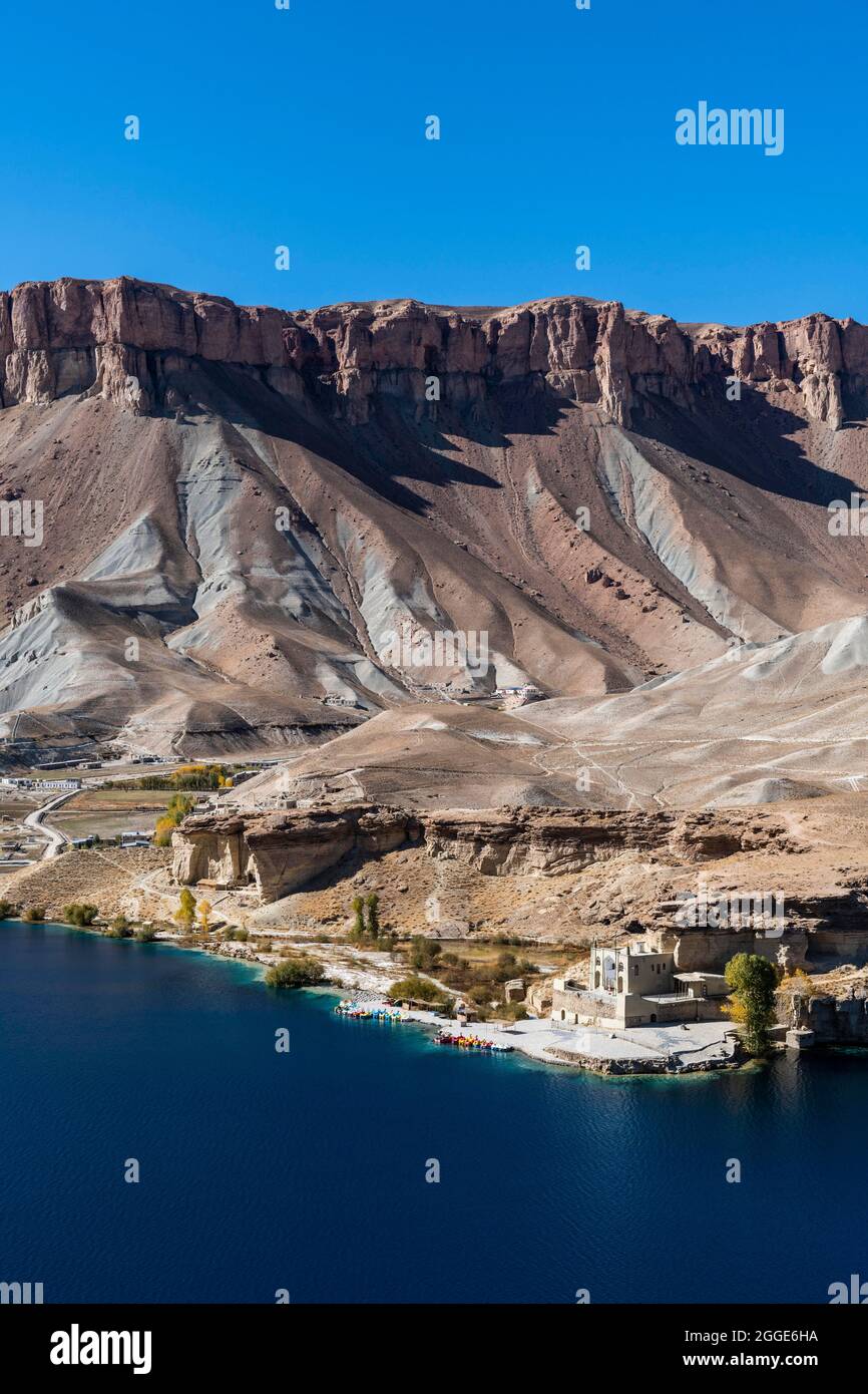 Si affacciano sui laghi blu profondo del Parco Nazionale Unesco, il Parco Nazionale Band-e-Amir, Afghanistan Foto Stock