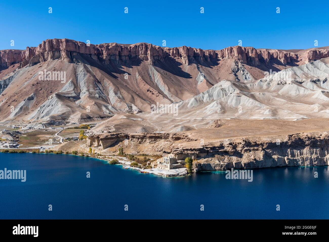 Si affacciano sui laghi blu profondo del Parco Nazionale Unesco, il Parco Nazionale Band-e-Amir, Afghanistan Foto Stock