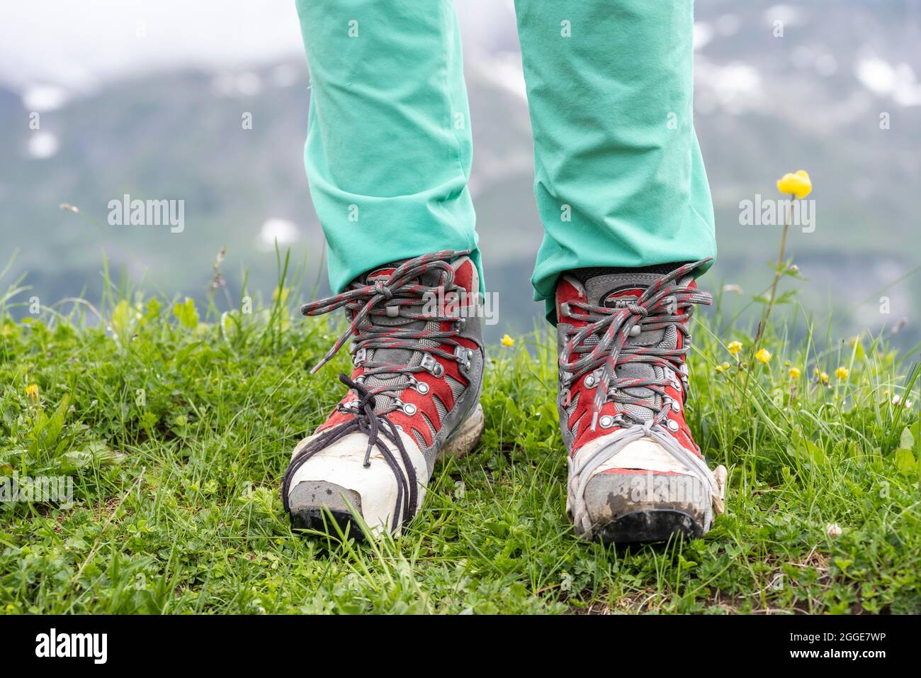 Scarpone da alpinismo immagini e fotografie stock ad alta risoluzione -  Alamy