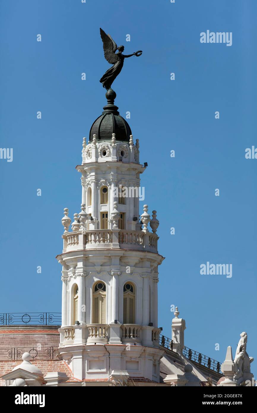 Torre del Teatro con statua dell'Angelo, Gran Teatro de la Habana, Opera, Paseo del Prado, Città Vecchia, capitale Avana, Provincia dell'Avana, Grande Foto Stock