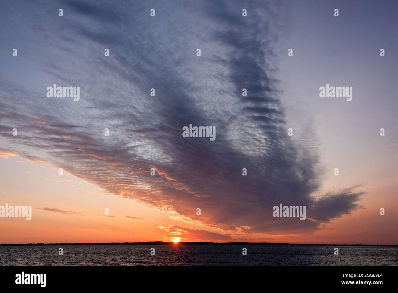 Sunrise, Girondo Estuary, le Verdon-sur-Mer, Dipartimento della Gironda, Nouvelle-Aquitaine, Francia Foto Stock