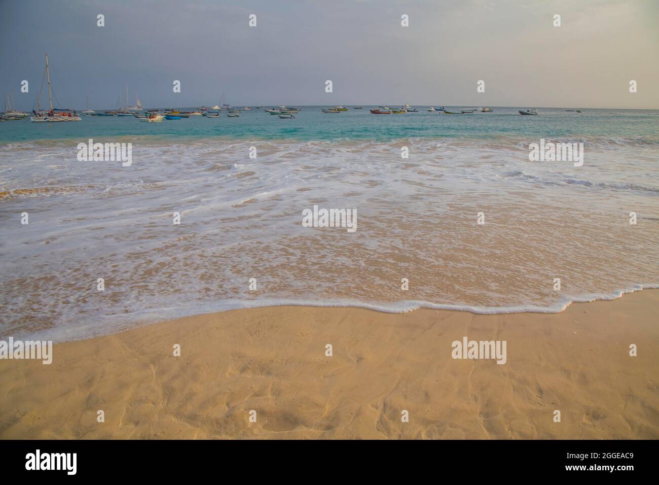 Spiaggia di sabbia, Ponta do sino vicino a Santa Maria, Ilha do SAL, Cabo Verde Foto Stock