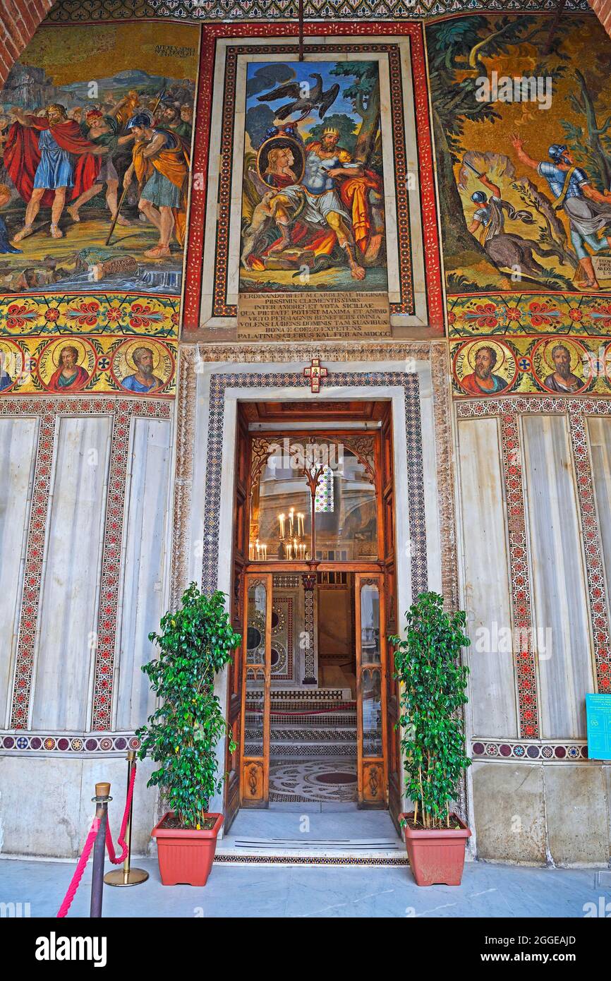 Cappella Palatina, ingresso, Palazzo dei Normanni anche Palazzo reale,  Palermo, Sicilia, Italia Foto stock - Alamy